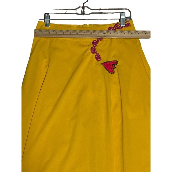 Embroidered floral long yellow skirt size small - Picture 7 of 8